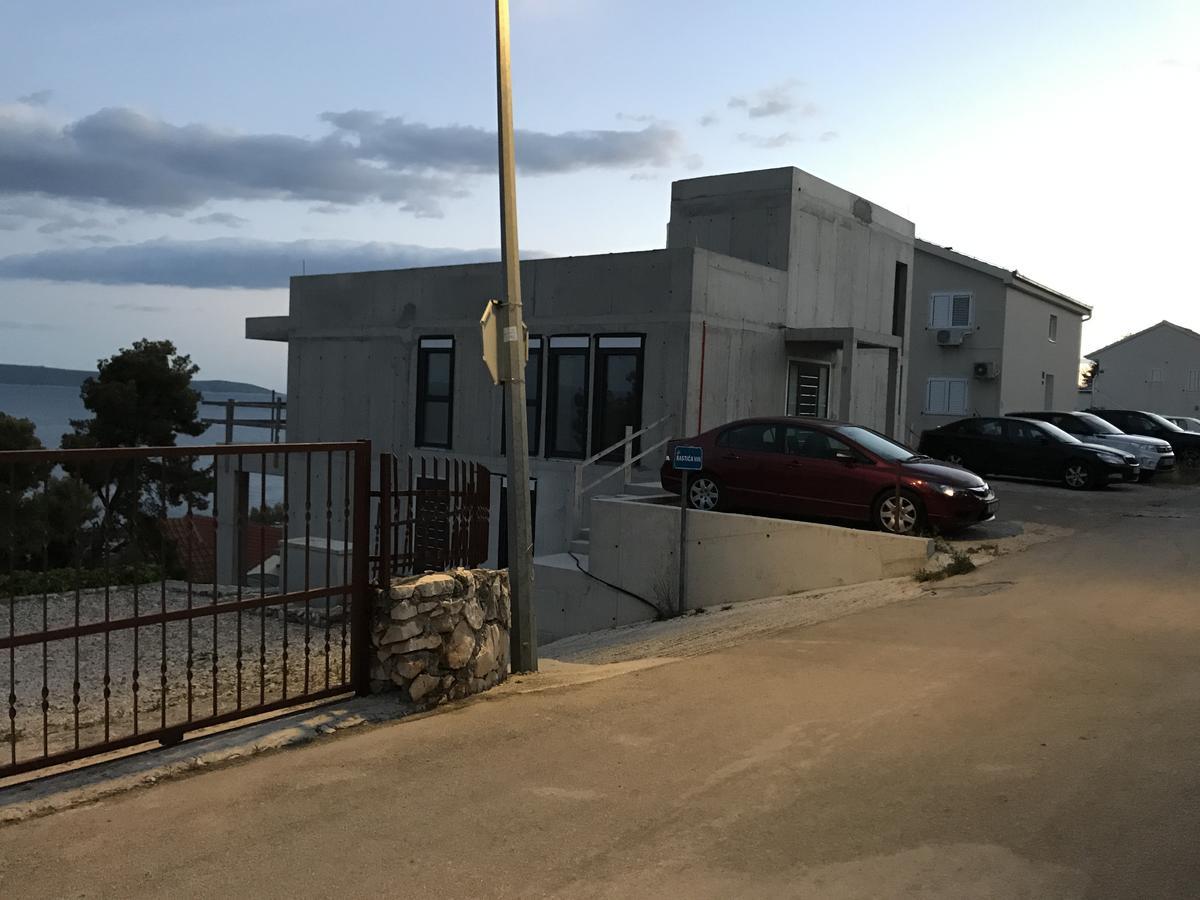 Apartments Amneris Trogir Exterior photo
