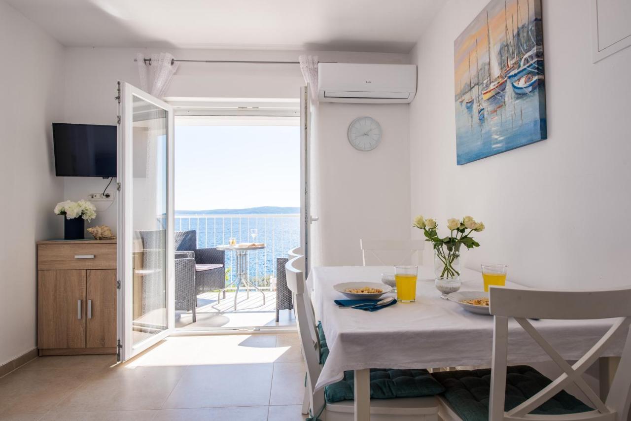 Apartments Amneris Trogir Exterior photo
