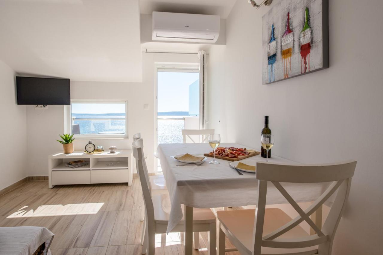 Apartments Amneris Trogir Exterior photo